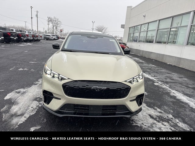 2025 Ford Mustang Mach-E Premium SPORT APPEARANCE