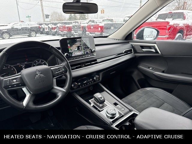 2024 Mitsubishi Outlander SE TECH PACK