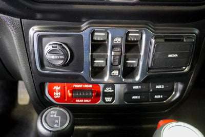 2023 Jeep Wrangler Rubicon Navigation System & ParkView Rear Back-Up Camera