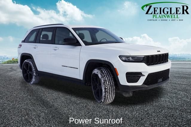 2023 Jeep Grand Cherokee Altitude X Power Sunroof & Back-Up Camera