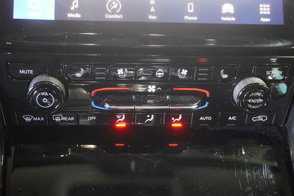 2023 Jeep Grand Cherokee Limited Navigation System & Surround View Camera System