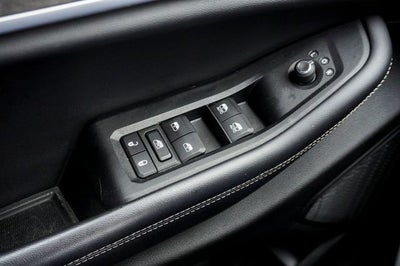 2023 Jeep Grand Cherokee Limited Blackout Package with Navigation