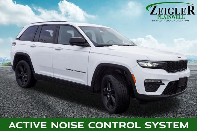2023 Jeep Grand Cherokee Limited Blackout Package with Navigation