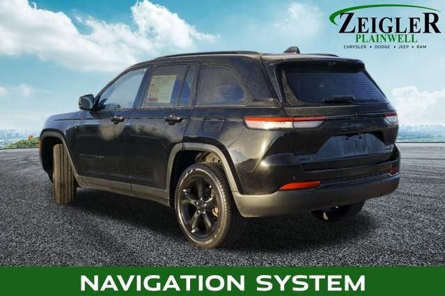 2023 Jeep Grand Cherokee Limited Blackout Package with Navigation