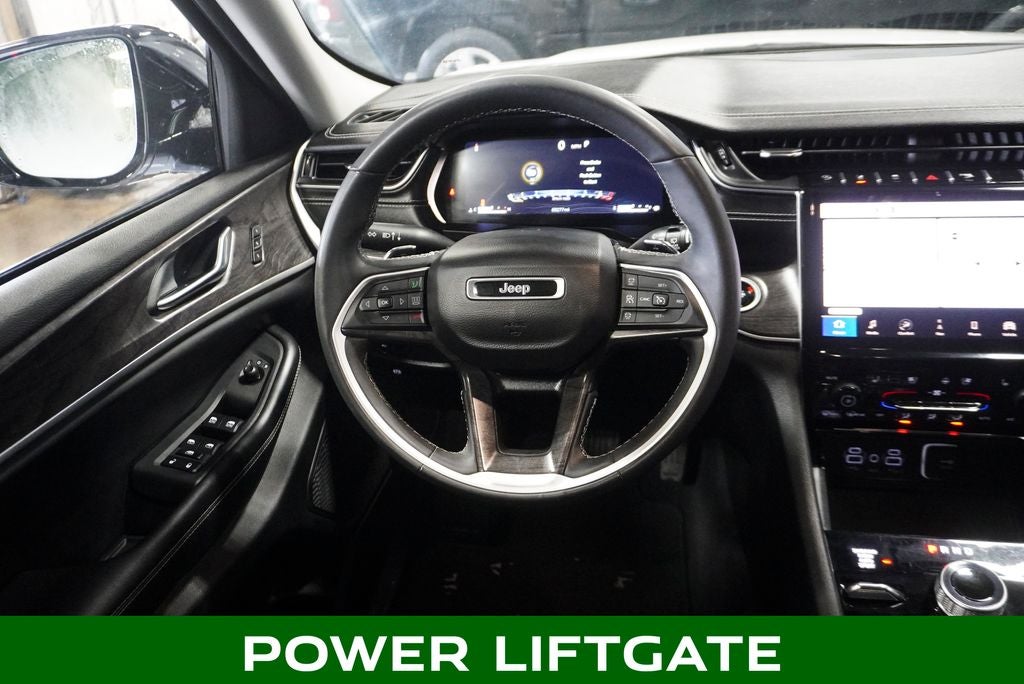 2023 Jeep Grand Cherokee Limited Blackout Package with Navigation