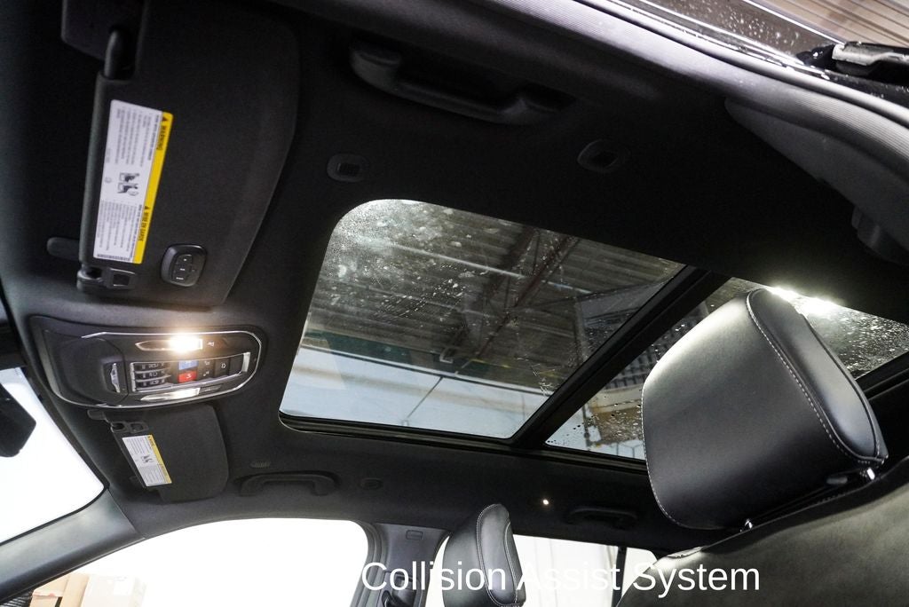 2024 Jeep Grand Cherokee Limited Navigation System & Dual-Pane Panoramic Sunroof