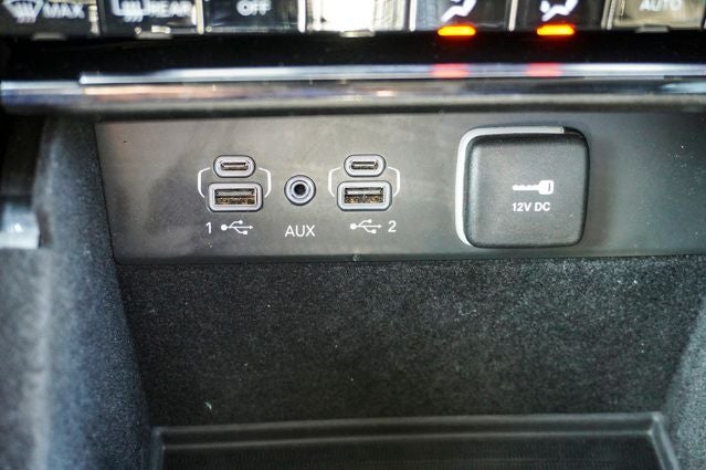 2022 Jeep Grand Cherokee L Limited Apple CarPlay & Google Android Auto