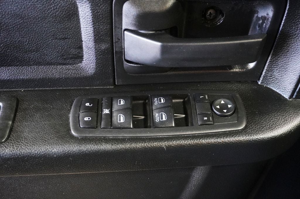 2019 RAM 1500 Classic Express ParkView Rear Back-Up Camera & Integrated Voice Co