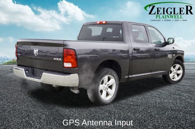 2023 RAM 1500 Classic SLT ParkView Rear Back-Up Camera & Integrated Voice Co