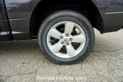 2023 RAM 1500 Classic SLT ParkView Rear Back-Up Camera & Integrated Voice Co