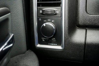 2022 RAM 1500 Classic SLT ParkView Rear Back-Up Camera & Integrated Voice Co