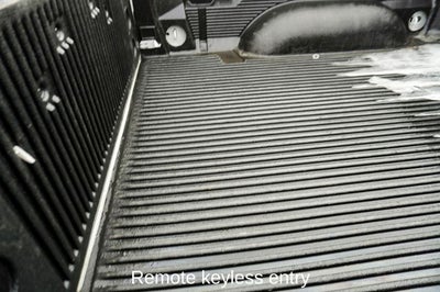 2022 RAM 1500 Classic SLT ParkView Rear Back-Up Camera & Integrated Voice Co