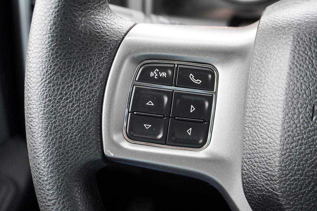 2023 RAM 1500 Classic SLT Apple CarPlay & ParkView Rear Back-Up Camera