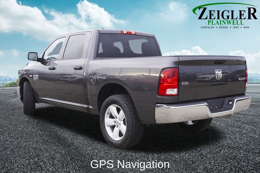 2023 RAM 1500 Classic SLT Apple CarPlay & ParkView Rear Back-Up Camera