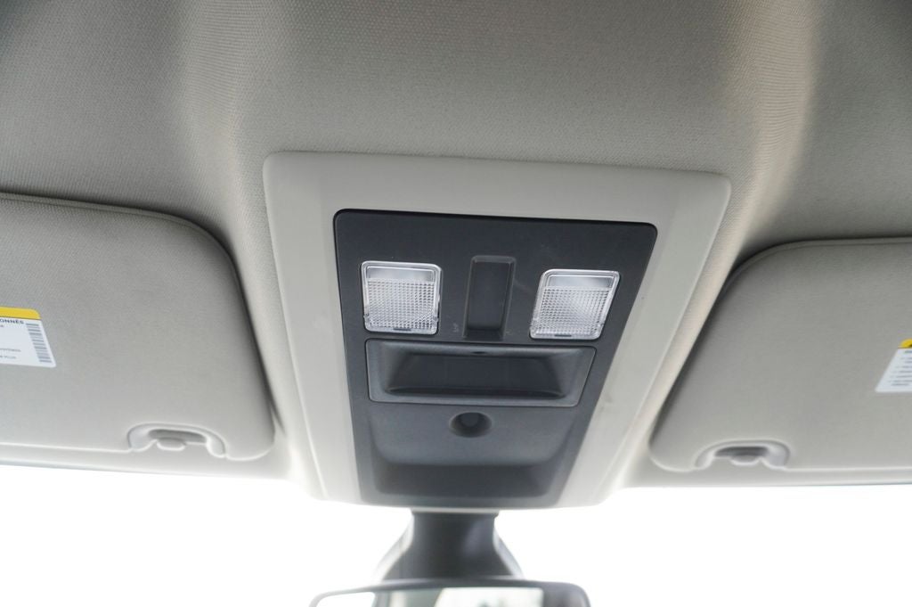 2023 RAM 1500 Classic SLT Apple CarPlay & ParkView Rear Back-Up Camera