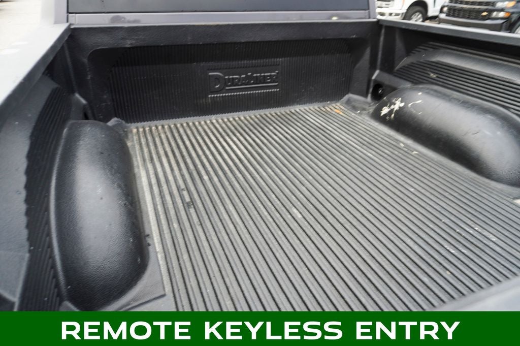 2023 RAM 1500 Classic SLT Apple CarPlay & ParkView Rear Back-Up Camera