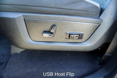 2023 RAM 1500 Classic SLT Integrated Voice Command w/Bluetooth & ParkView Re