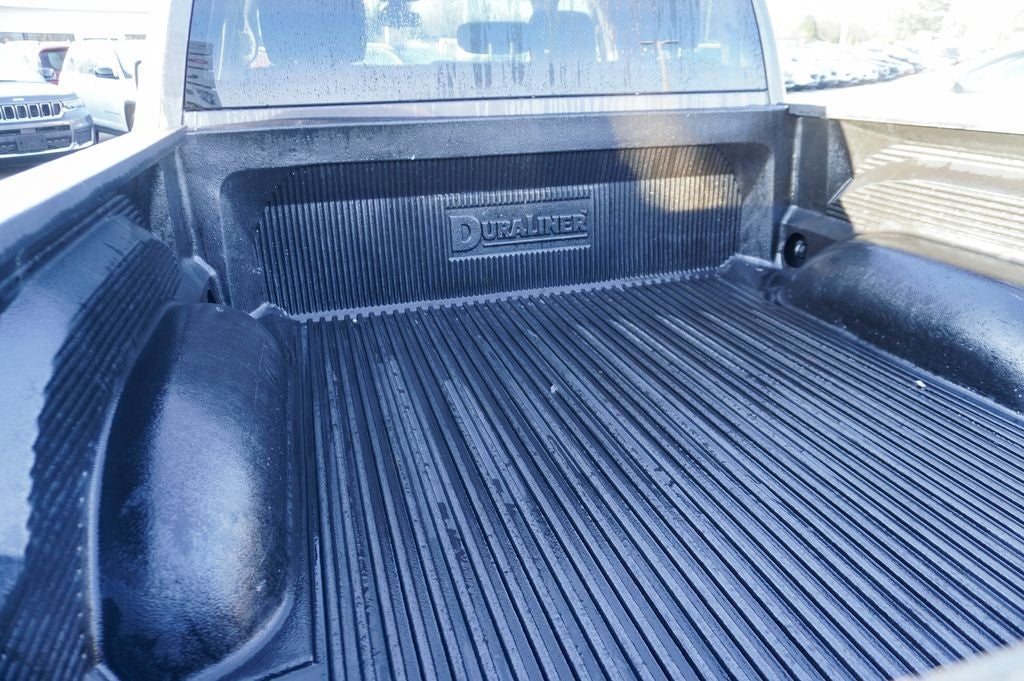 2023 RAM 1500 Classic SLT Integrated Voice Command w/Bluetooth & ParkView Re