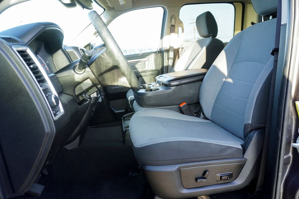 2023 RAM 1500 Classic SLT Integrated Voice Command w/Bluetooth & ParkView Re