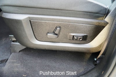 2022 RAM 1500 Classic SLT ParkView Rear Back-Up Camera & Integrated Voice Co