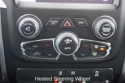 2022 RAM 1500 Classic SLT ParkView Rear Back-Up Camera & Integrated Voice Co