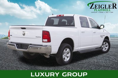 2022 RAM 1500 Classic SLT ParkView Rear Back-Up Camera & Integrated Voice Co