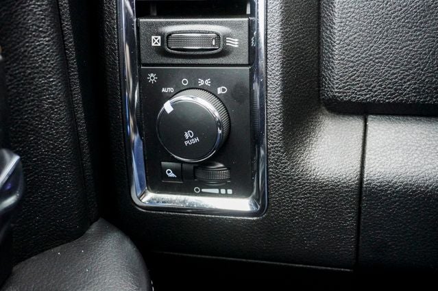 2018 RAM 1500 Laramie Navigation System & Power Sunroof