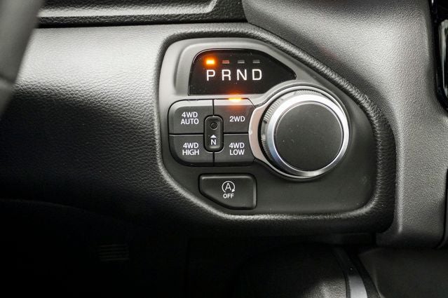 2025 RAM 1500 Big Horn/Lone Star Integrated Voice Command w/Bluetooth