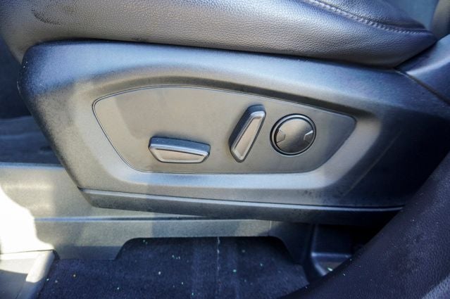 2022 Ford Explorer ST-Line Twin Panel Moonroof & SYNC 3/Apple CarPlay/Android