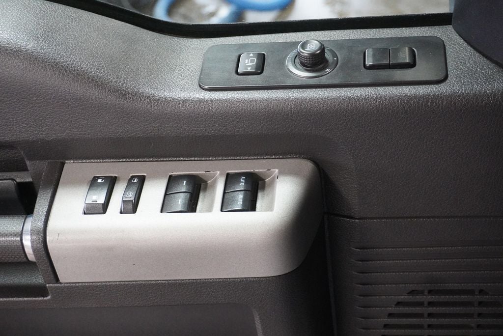 2015 Ford F-250SD Lariat Premium Sony Audio w/Single CD & Exterior Parking