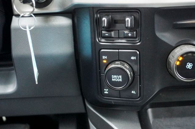 2023 Ford F-350SD XLT 5th Wheel/Gooseneck Hitch Prep Package