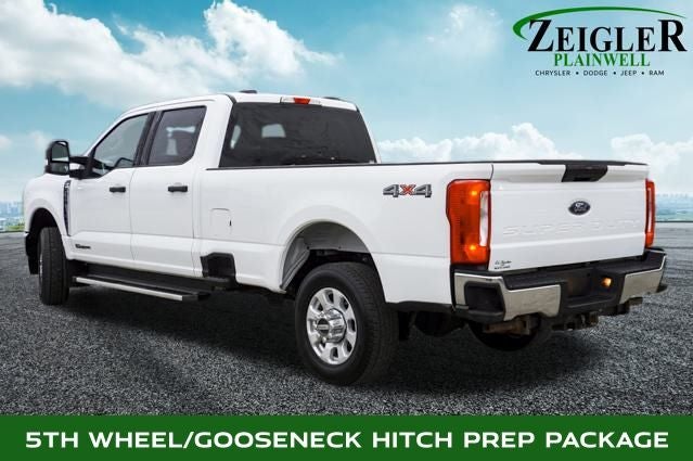 2023 Ford F-350SD XLT 5th Wheel/Gooseneck Hitch Prep Package