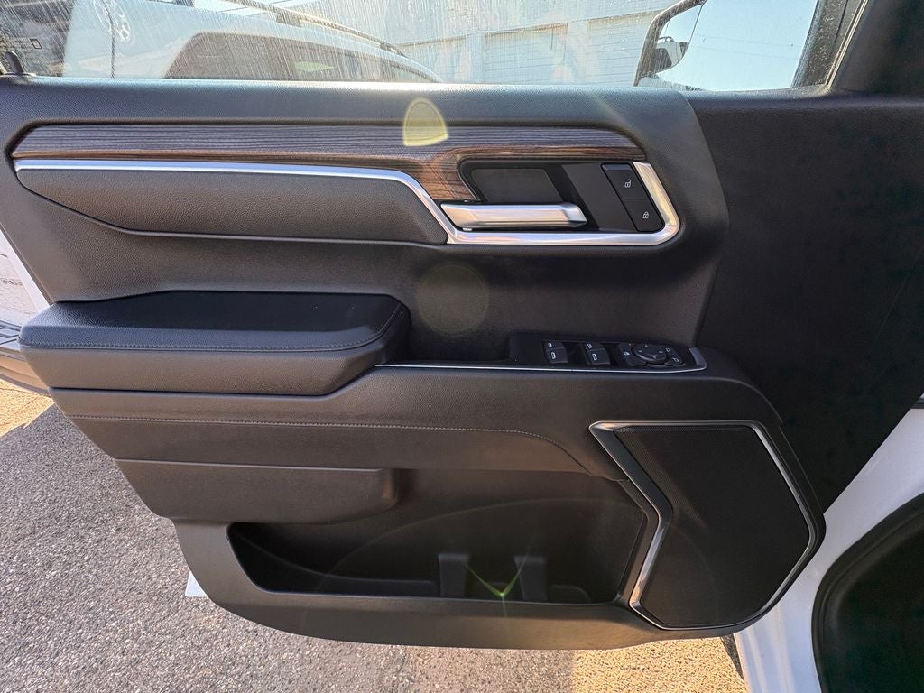 2025 Chevrolet Silverado 1500 LT LT1