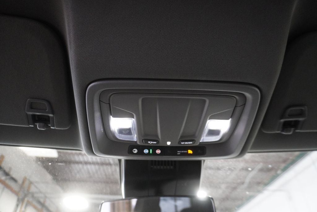 2025 Chevrolet Silverado 1500 LT Navigation System & Apple CarPlay/Android Auto