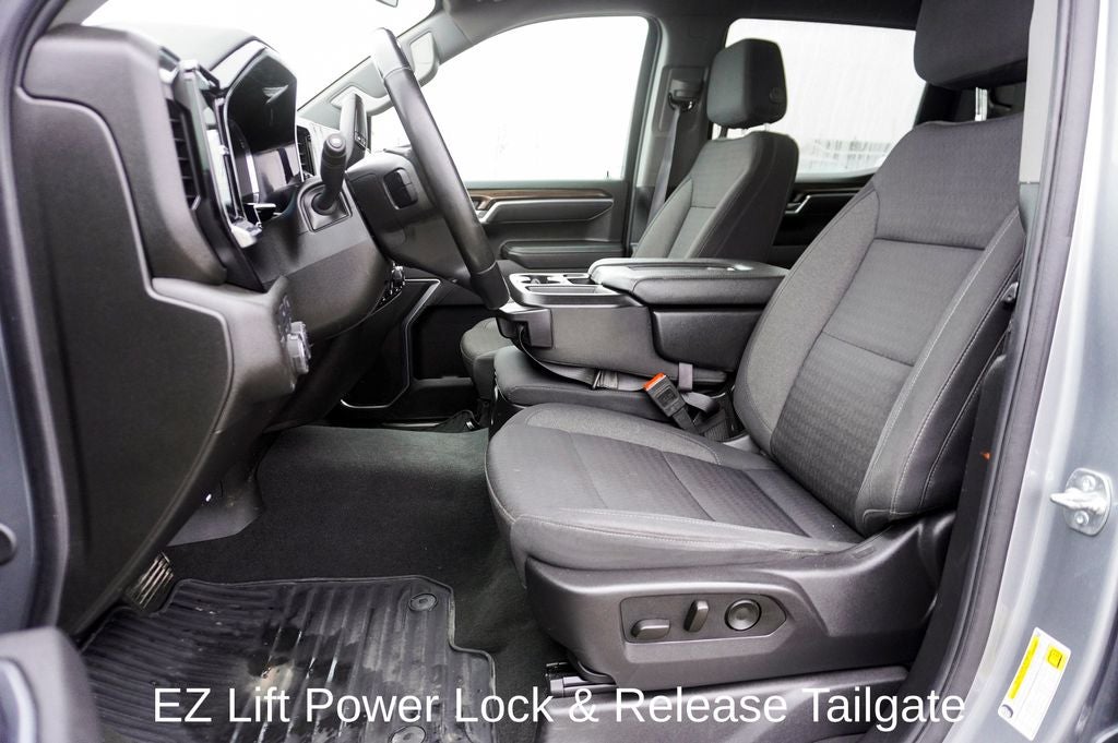 2025 Chevrolet Silverado 1500 LT 12.3" Multicolor Reconfigurable Digital Display &