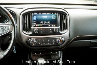 2022 GMC Canyon AT4 w/Leather Exterior Parking Camera Rear & Apple CarPlay/Andro