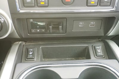2021 Nissan Titan SL Navigation System & Dual Panel Panoramic Moonroof