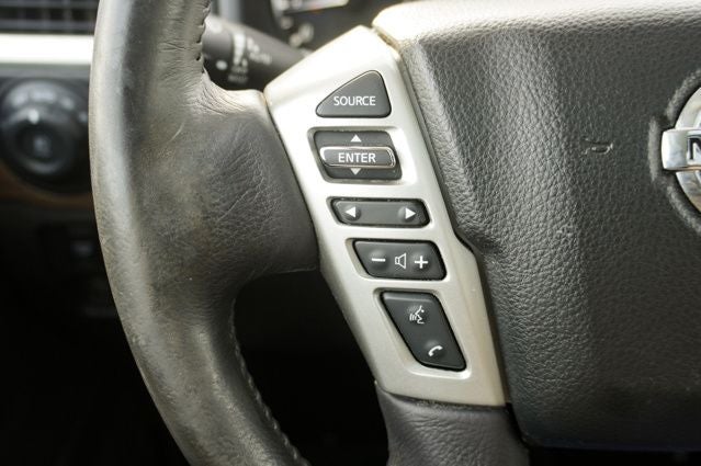 2021 Nissan Titan SL Navigation System & Dual Panel Panoramic Moonroof