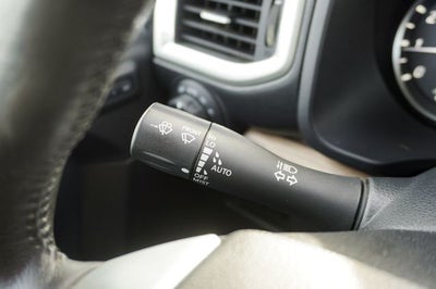 2021 Nissan Titan SL Navigation System & Dual Panel Panoramic Moonroof