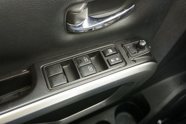 2021 Nissan Titan SL Navigation System & Dual Panel Panoramic Moonroof