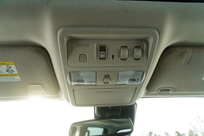 2021 Nissan Titan SL Navigation System & Dual Panel Panoramic Moonroof