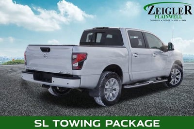 2021 Nissan Titan SL Navigation System & Dual Panel Panoramic Moonroof