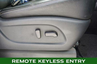 2021 Nissan Titan SL Navigation System & Dual Panel Panoramic Moonroof