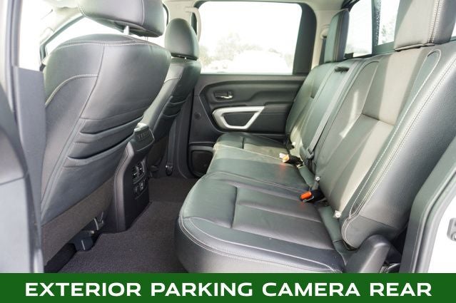 2021 Nissan Titan SL Navigation System & Dual Panel Panoramic Moonroof