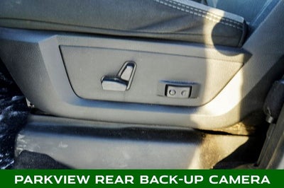 2024 RAM 2500 Big Horn Integrated Voice Command w/Bluetooth & Rear Back-U