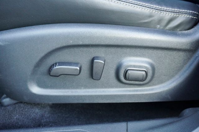 2024 Nissan Murano SV Navigation & Full Pano Moonroof