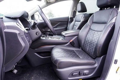 2021 Nissan Murano Platinum Power moonroof & Navigation System