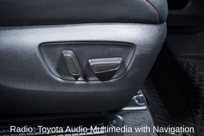 2025 Toyota Sienna XSE Power moonroof & Navigation System