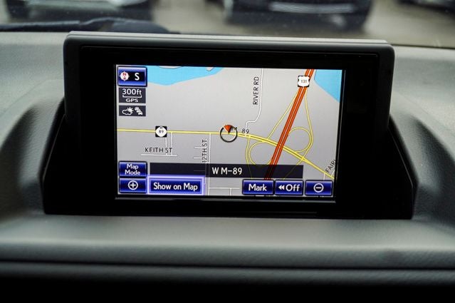 2013 Lexus CT 200h Navigation System & Power moonroof