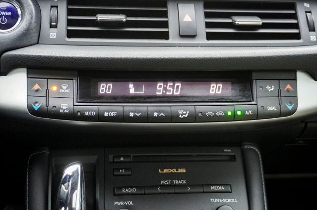 2013 Lexus CT 200h Navigation System & Power moonroof